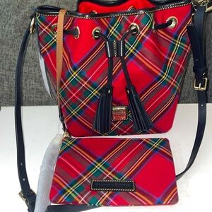 24HR DROP ⬇️ Dooney & Burke Crossbody & Clutch Purse